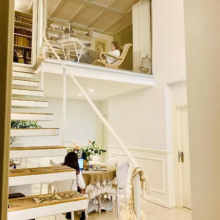 Palazzo Del Poeta - Dimora Contemporanea 4*