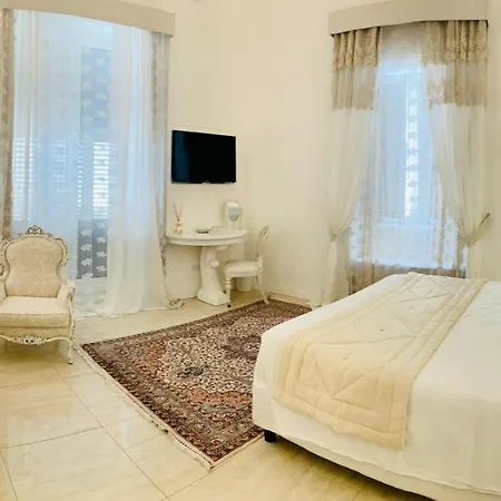 Palazzo Del Poeta - Dimora Contemporanea 4*