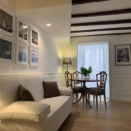 Guest house Palazzo Del Poeta - Dimora Contemporanea 2*