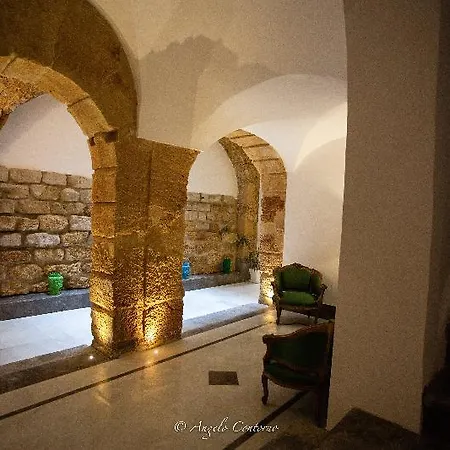 Palazzo Del Poeta - Dimora Contemporanea 招待所 4*